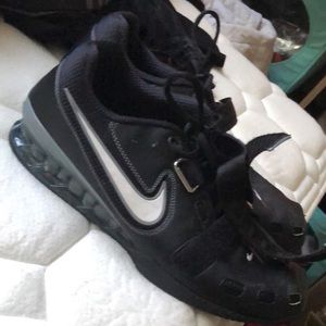 Nike powerlifting